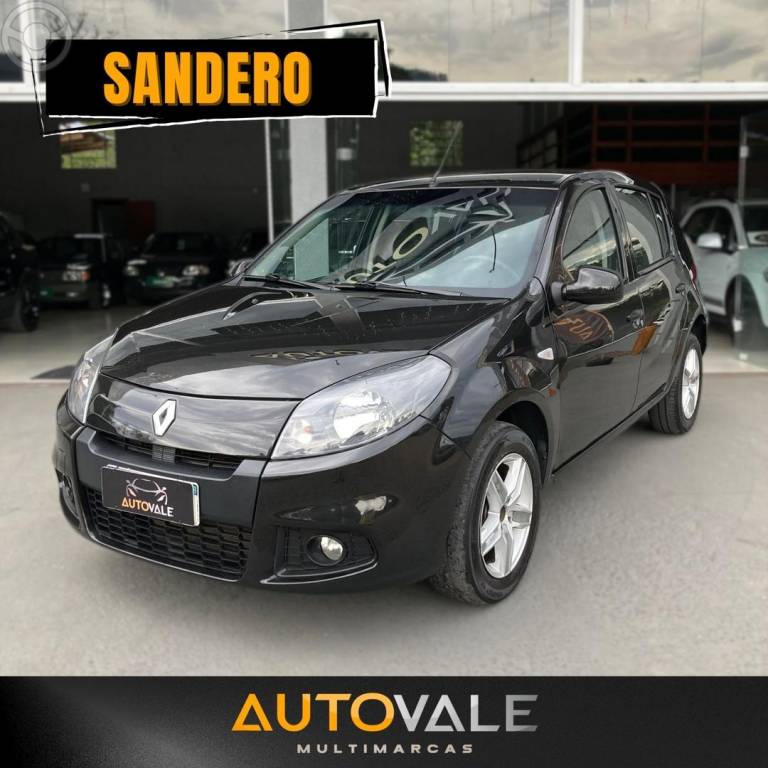 RENAULT - SANDERO 1.0 EXPRESSION 16V FLEX 4P MANUAL - 2013/2014 - PRETA - R$ 37.990,00