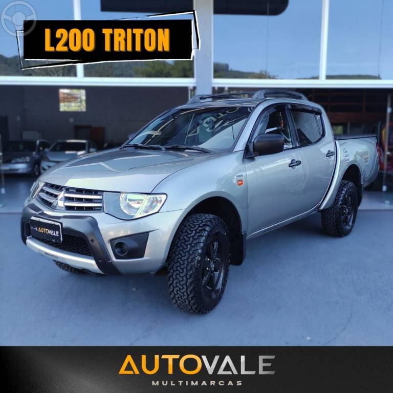 MITSUBISHI - L200 TRITON 3.2 XB 4X4 CD 16V TURBO INTERCOOLER DIESEL 4P MANUAL - 2012/2012 - PRATA - R$ 94.990,00