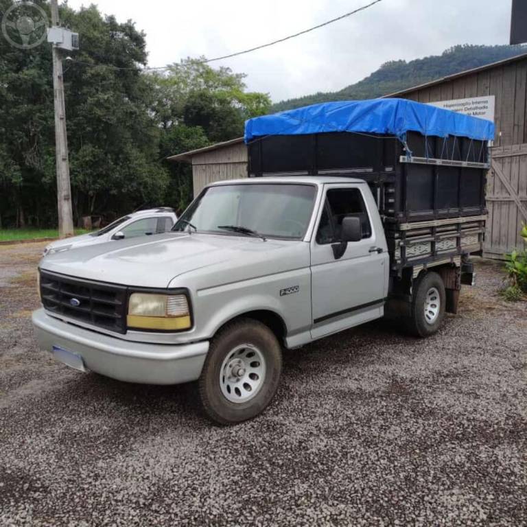 FORD - F-1000 2.5 XL 4X2 CS 8V TURBO DIESEL 2P MANUAL - 1996/1997 - PRATA - R$ 71.990,00